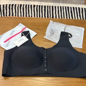 Supportive Wireless Black Seamless front closure Bra